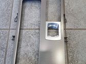 Otros elementos de la consola central (túnel)