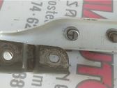 Bisagra inferior puerta delantera