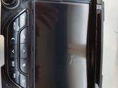 Radio / CD-Player / DVD-Player / Navigation