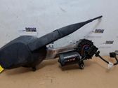 Tringlerie et moteur d'essuie-glace avant
