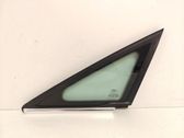 Fenêtre triangulaire avant / vitre