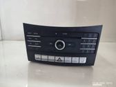 Radio / CD-Player / DVD-Player / Navigation