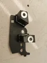 Fender mounting bracket