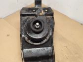 Spare wheel mounting bracket