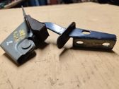 Engine bonnet/hood hinges