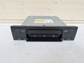 Radio / CD-Player / DVD-Player / Navigation