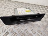 Radio/CD/DVD/GPS-pääyksikkö