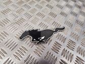 Insignia/letras de modelo de fabricante