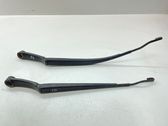 Windshield/front glass wiper blade