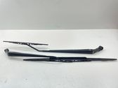 Windshield/front glass wiper blade