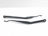 Windshield/front glass wiper blade