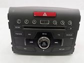 Radio/CD/DVD/GPS-pääyksikkö