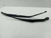 Windshield/front glass wiper blade