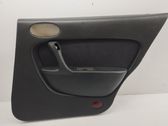 Moldura del tarjetero de la puerta trasera