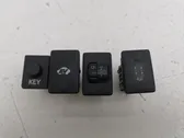Zestaw przełączników i przycisków