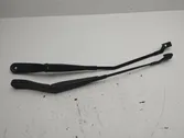 Windshield/front glass wiper blade