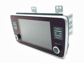 Radio / CD-Player / DVD-Player / Navigation