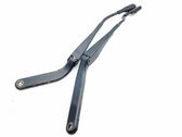 Front wiper blade arm