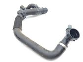 Tuyau de liquide de refroidissement moteur