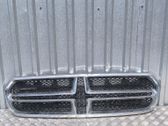 Grille calandre supérieure de pare-chocs avant