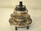 Front wheel hub spindle knuckle