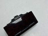 Boîte à gants de rangement pour console centrale