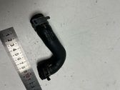 Tuyau de liquide de refroidissement moteur