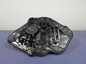 Engine bonnet/hood sound/heat insulation