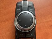 Head unit multimedia control