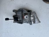 Engine mounting bracket