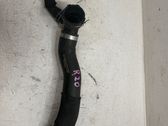 Tuyau de liquide de refroidissement moteur