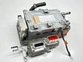 Inversor/convertidor de voltaje