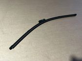 Windshield/front glass wiper blade