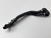 Tuyau de liquide de refroidissement moteur