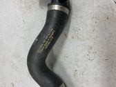 Tuyau de liquide de refroidissement moteur