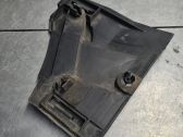 Rear bumper mounting bracket