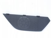 Grilles, couvercle de haut-parleur porte avant