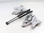 Engine bonnet/hood hinges