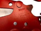 Engine bonnet/hood hinges