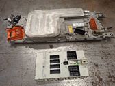 Voltage converter/converter module