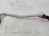 Tuyau de liquide de refroidissement moteur
