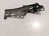 Engine bonnet/hood hinges