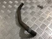 Tuyau de liquide de refroidissement moteur