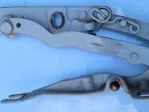Tailgate/trunk/boot hinge