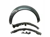 Front wheel arch liner splash guards