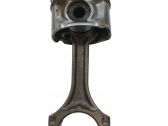 Piston avec bielle
