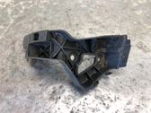 Rear bumper mounting bracket