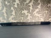 Oberes Gitter vorne