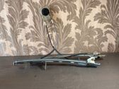 Front window lifting mechanism without motor