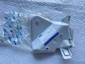 Rear bumper mounting bracket